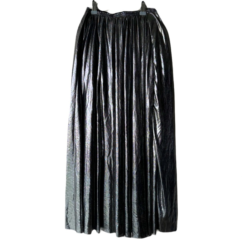✨ OAK + FORT Silver Metallic Pleated Midi Skirt – Chic & Statement-Making! 🌙